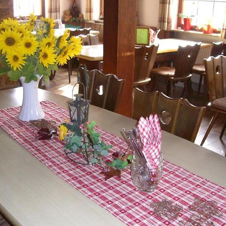 Gasthaus Zum Baeren Gaestehaus Wittighausen Exteriör bild